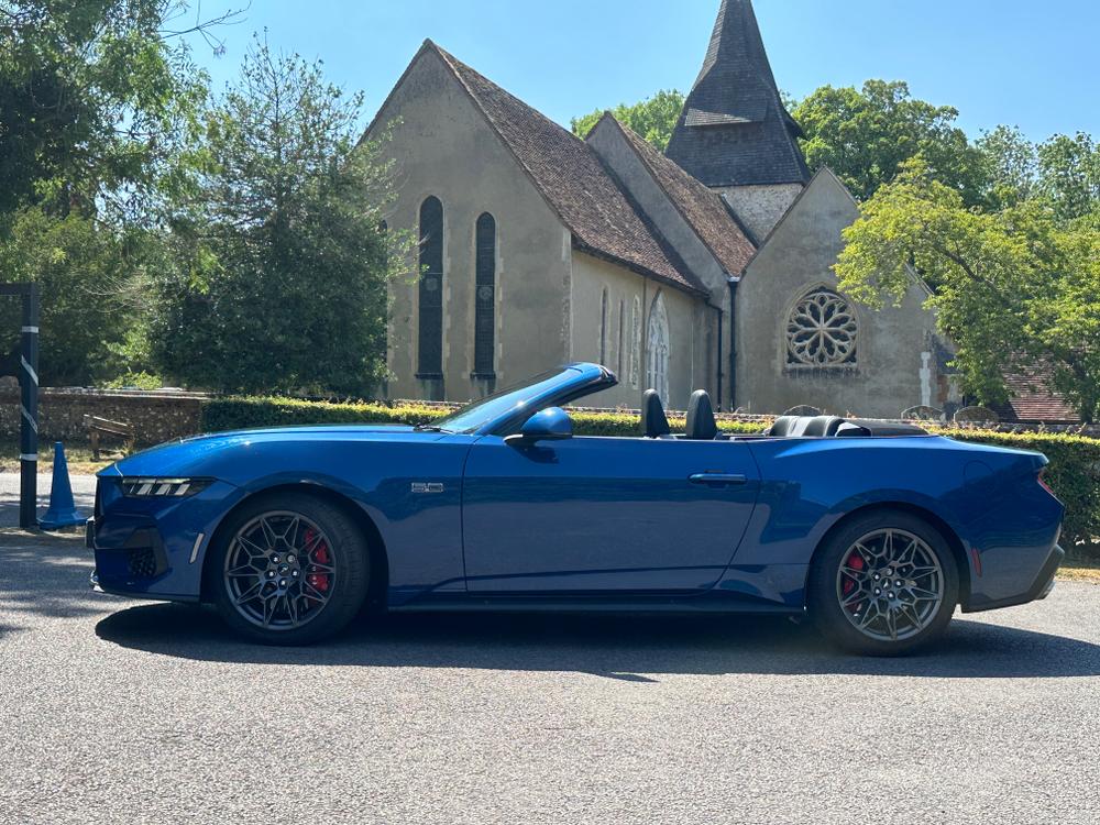Used Ford Mustang MT25YKB 2