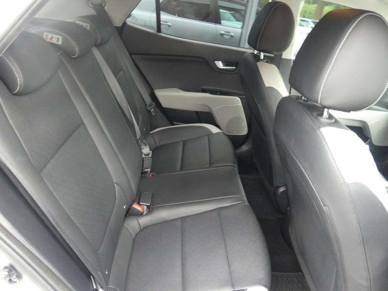 Kia Stonic Photo 5da1ffbe-6abf-4e16-9f74-04d5dbf8c447.jpg