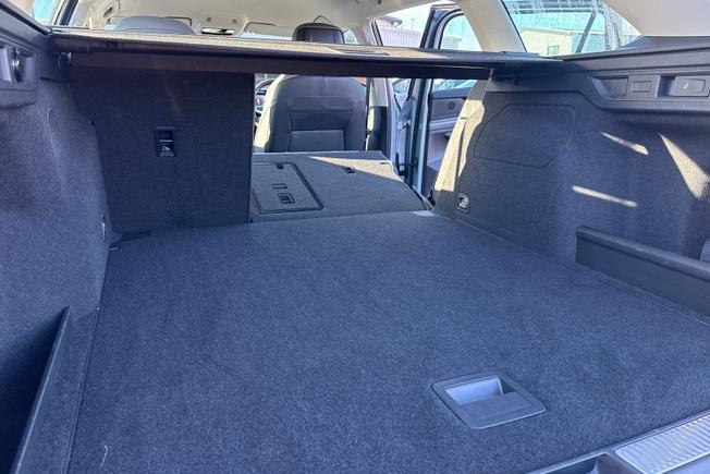 VOLKSWAGEN Passat Photo 44