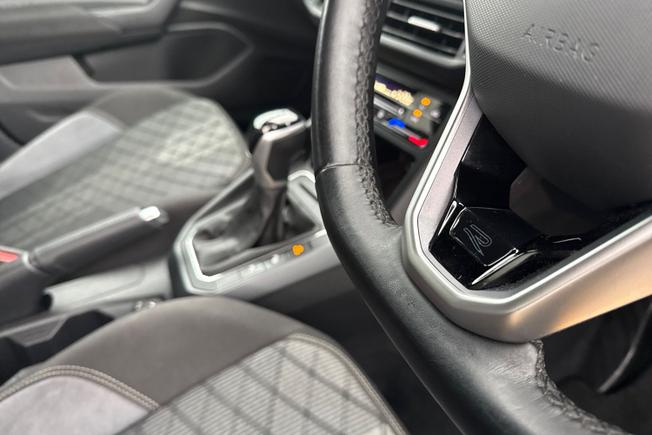 VOLKSWAGEN Taigo Photo 38