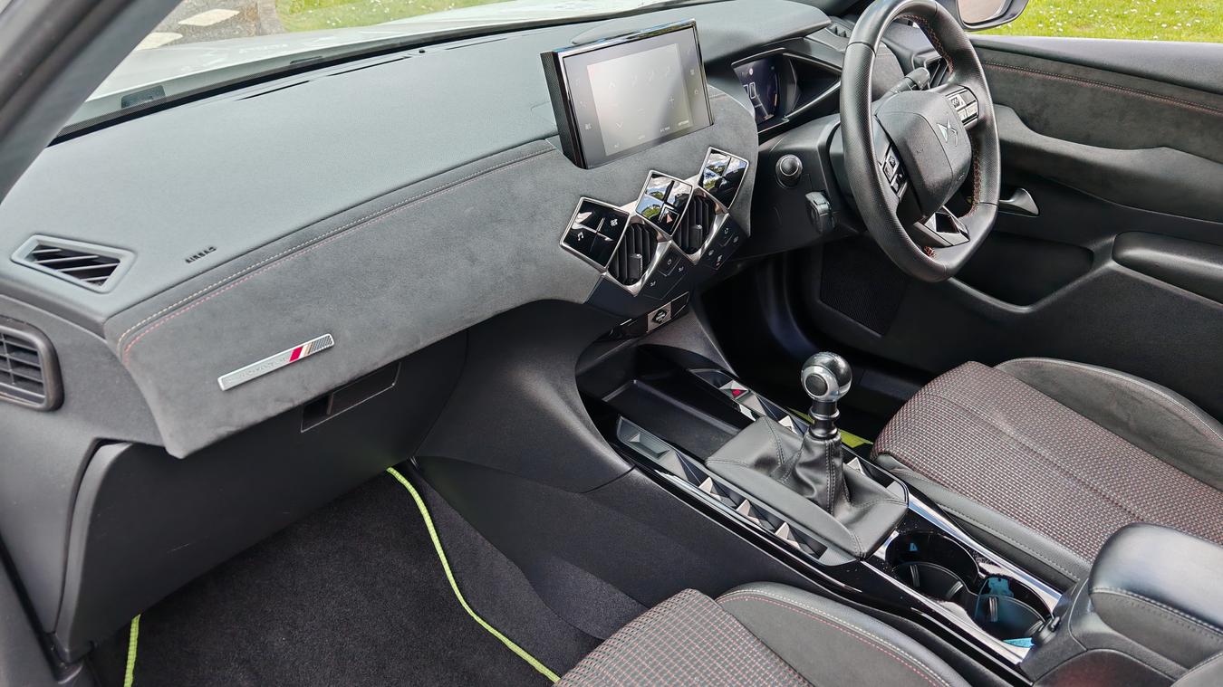 Used DS AUTOMOBILES DS 3 CROSSBACK BF20GWO 21