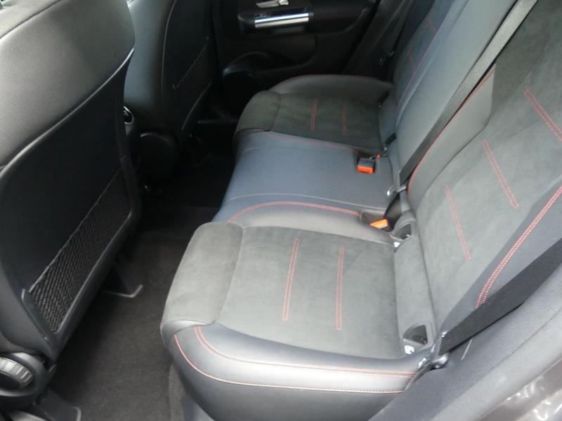 Mercedes-Benz GLA Photo 5dbc4795-3312-4e09-995f-dfe8cac0e310.jpg