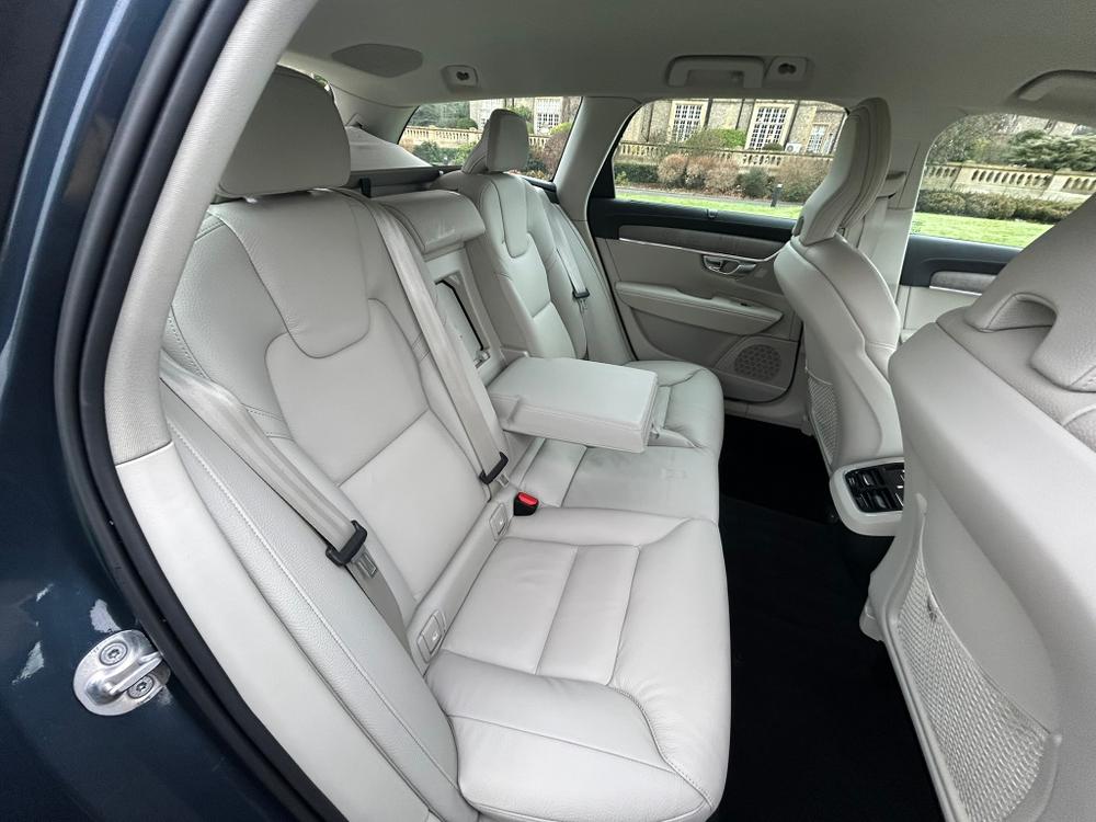 Used Volvo V90 BL23WNS 19