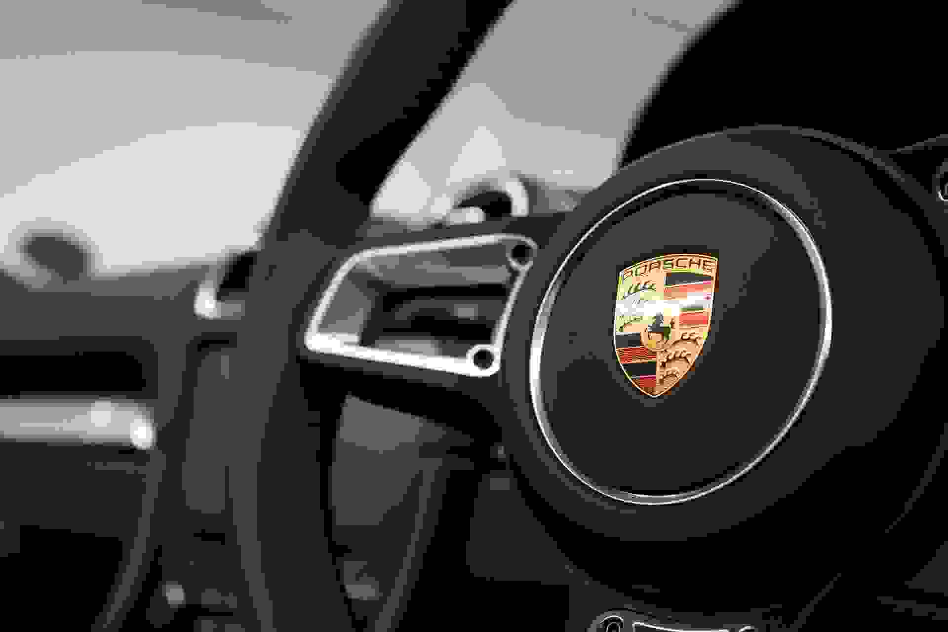 Porsche 718 Photo 5de247c1-c544-4aac-8ea2-fb84f643690a.jpg