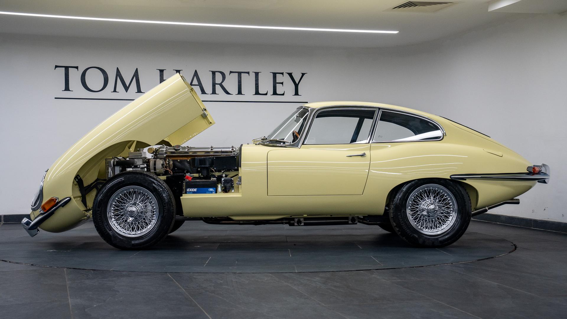 Jaguar E-Type Series I Coupe Photo 5de85617-7875-4784-92e6-c5a0843c1fdd.jpg