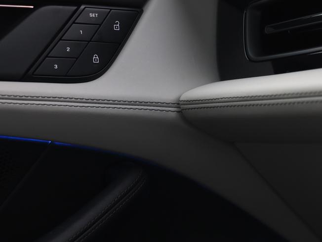 Porsche TAYCAN Photo 30