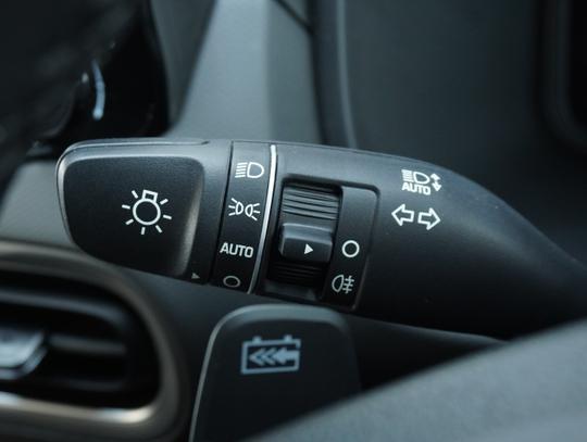 Hyundai KONA Photo 5decf09c-0e2c-4cc3-ba57-1b4f9da6abd0.jpg