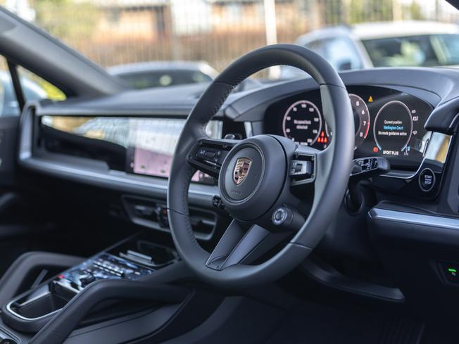 PORSCHE Cayenne Photo 8