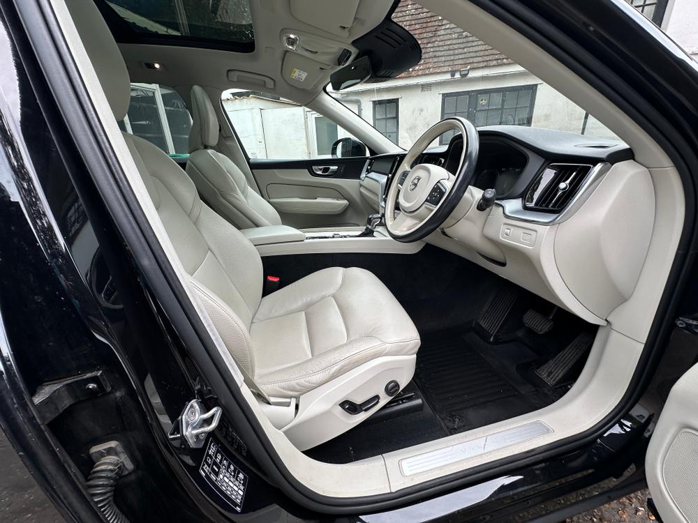 Used Volvo XC60 RX20NWS 3