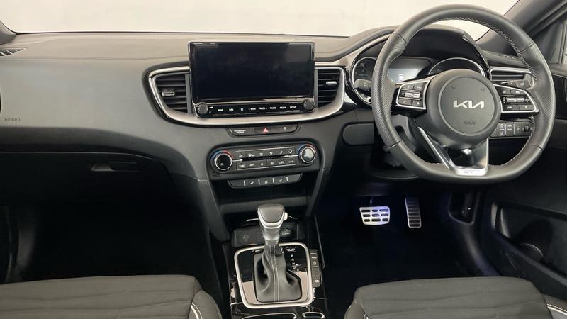 Kia Ceed Photo 5df9cfbe-f044-41d8-b4fb-f1825d2a6d07.jpg