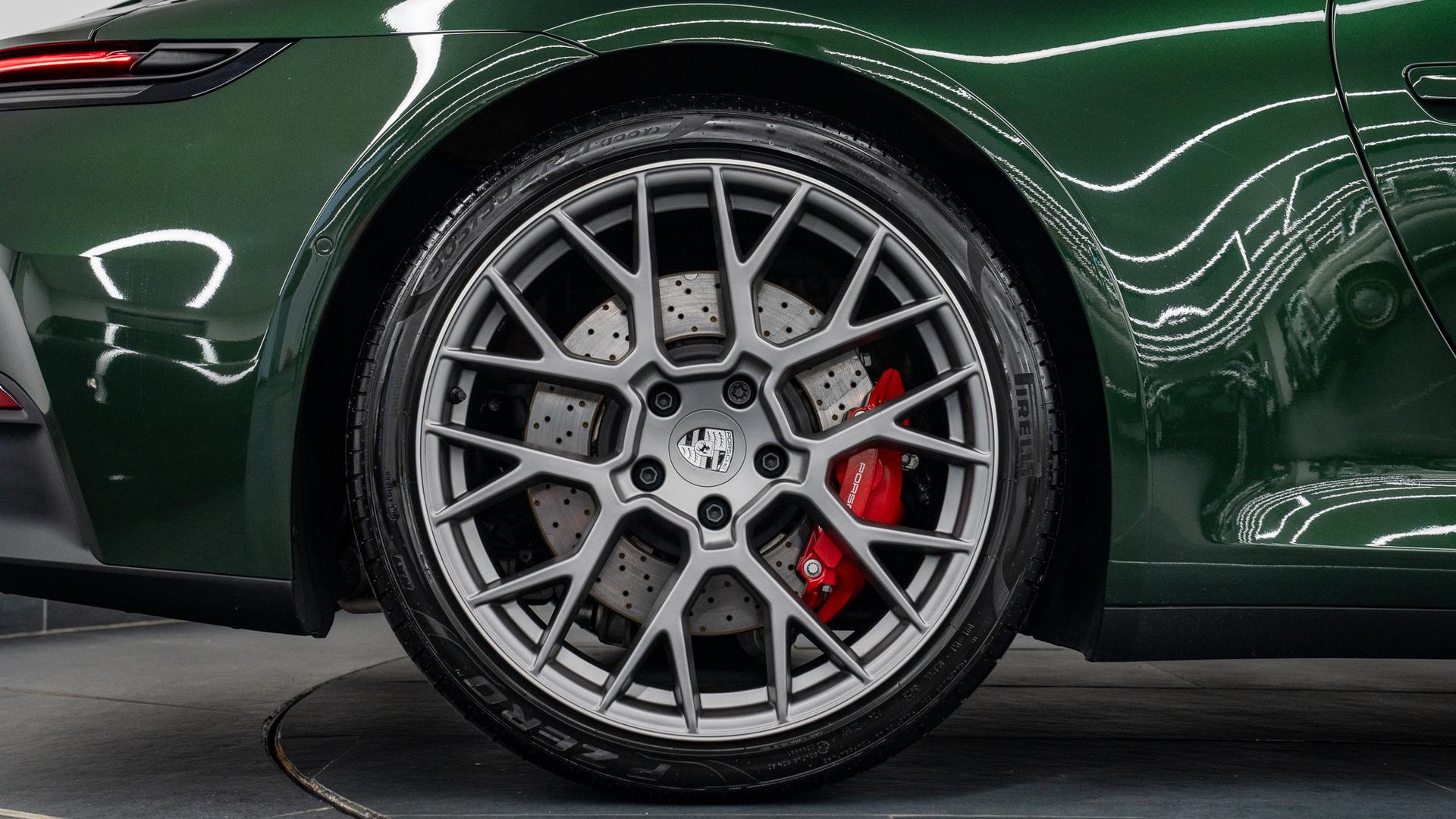 Porsche 911 Photo 5df9fdee-9e0a-4da3-b832-5d7b05def503.jpg