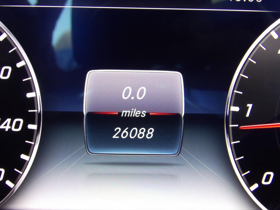 Used Mercedes-Benz E Class LO69FYB 24