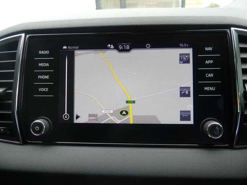Skoda Karoq Photo 5e2334d3-141e-450c-9583-63e99a481ec3.jpg