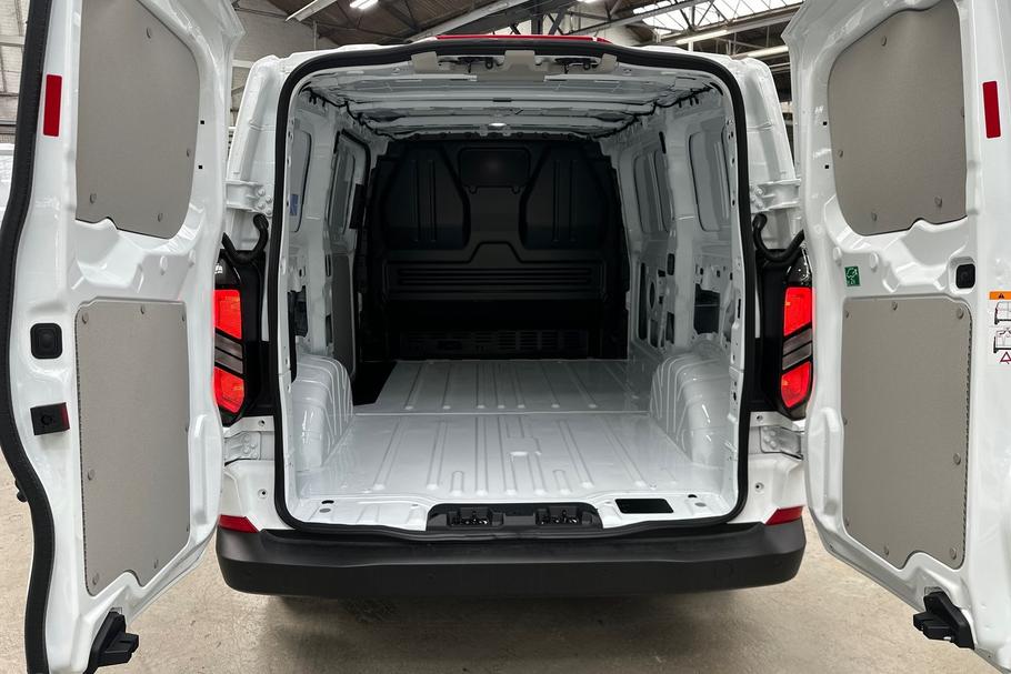 Used Ford TRANSIT CUSTOM CUSTTRENDPHEV01 8