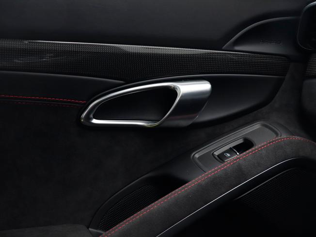 PORSCHE 911 Photo 25