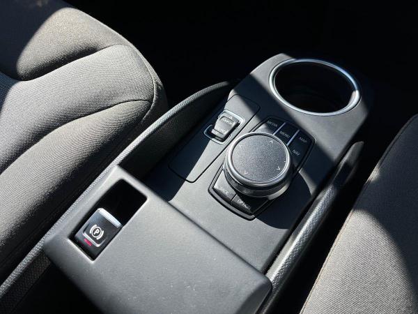 BMW i3 Photo 5e2efb21-912f-44c7-a24a-1797da545eb2.jpg