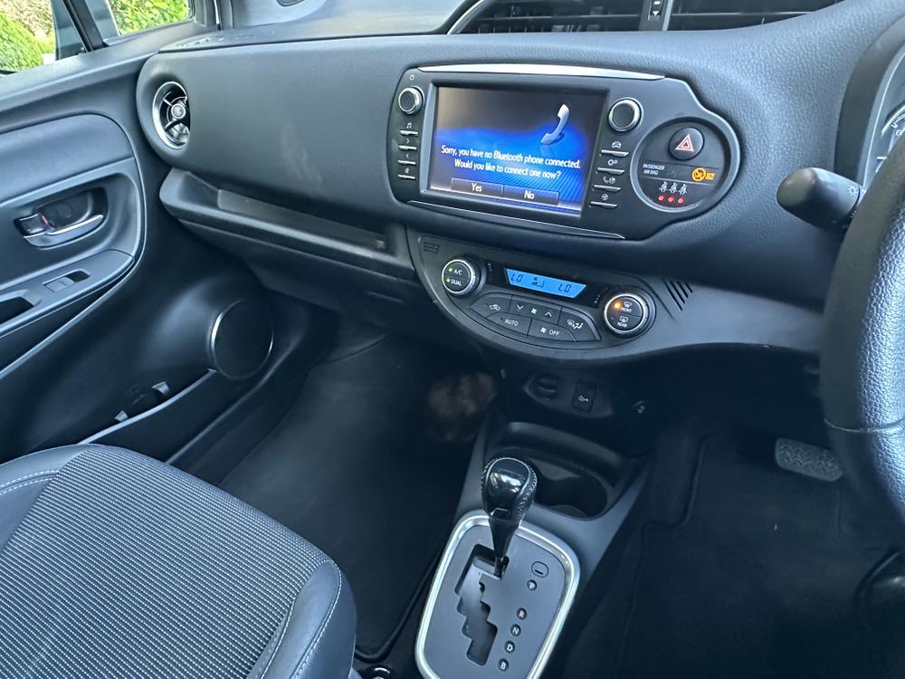 Used Toyota Yaris AJ19EKR 28