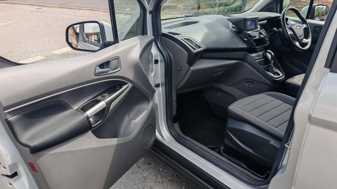 Used Ford Tourneo Connect FY20OVL 29