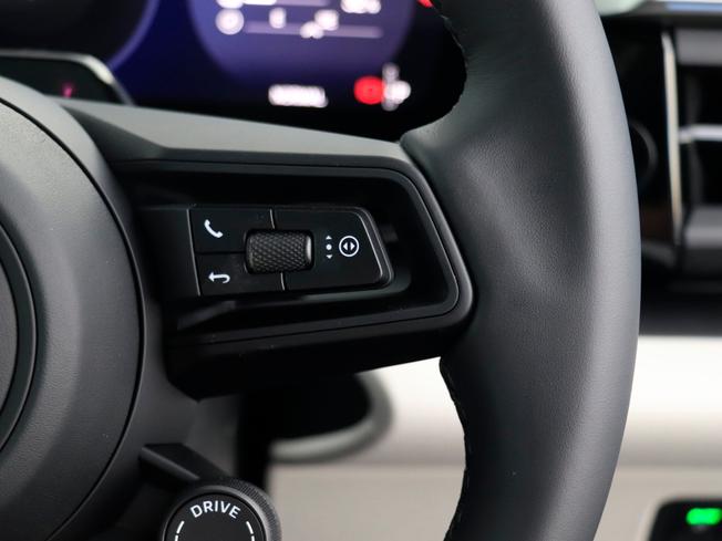 PORSCHE Macan Photo 22