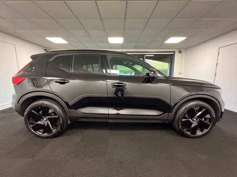 Volvo XC40 Photo 5e46632a-f88e-42b1-84bb-50d6ede4a662.jpg