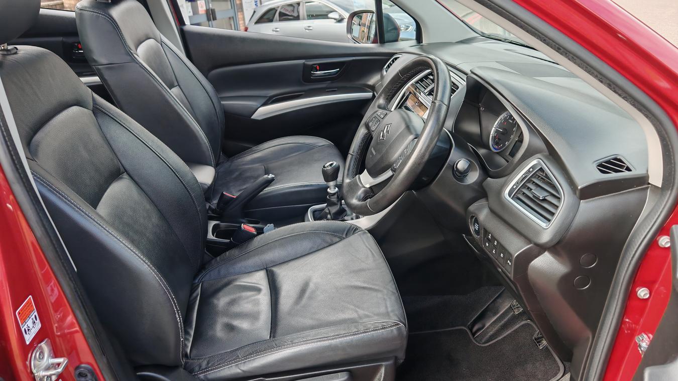Used Suzuki SX4 S-Cross KL19KWX 10