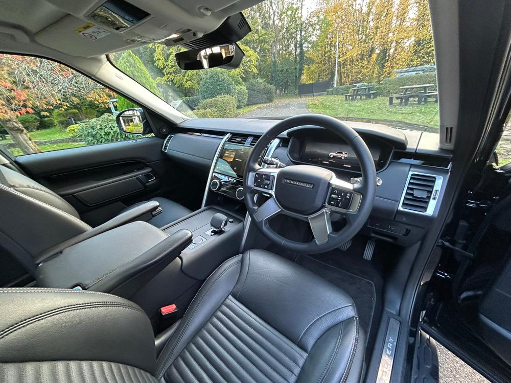 Used Land Rover Discovery YC24LPU 18