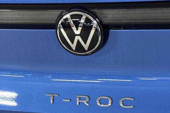 VOLKSWAGEN T-Roc Photo 27