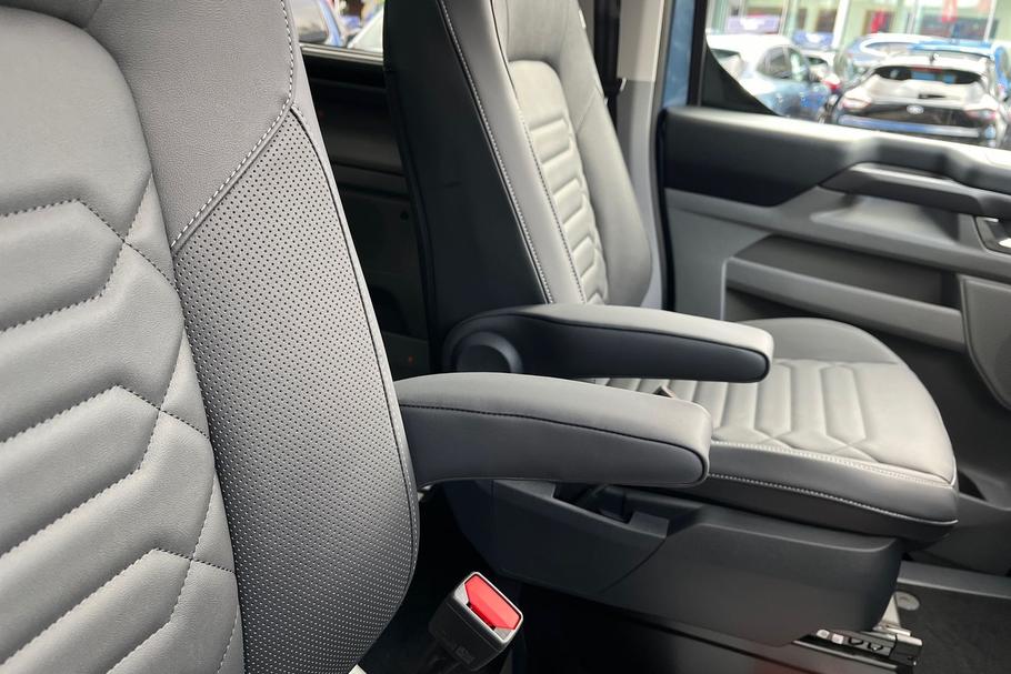 Used Ford TOURNEO CUSTOM 18/N123243 28