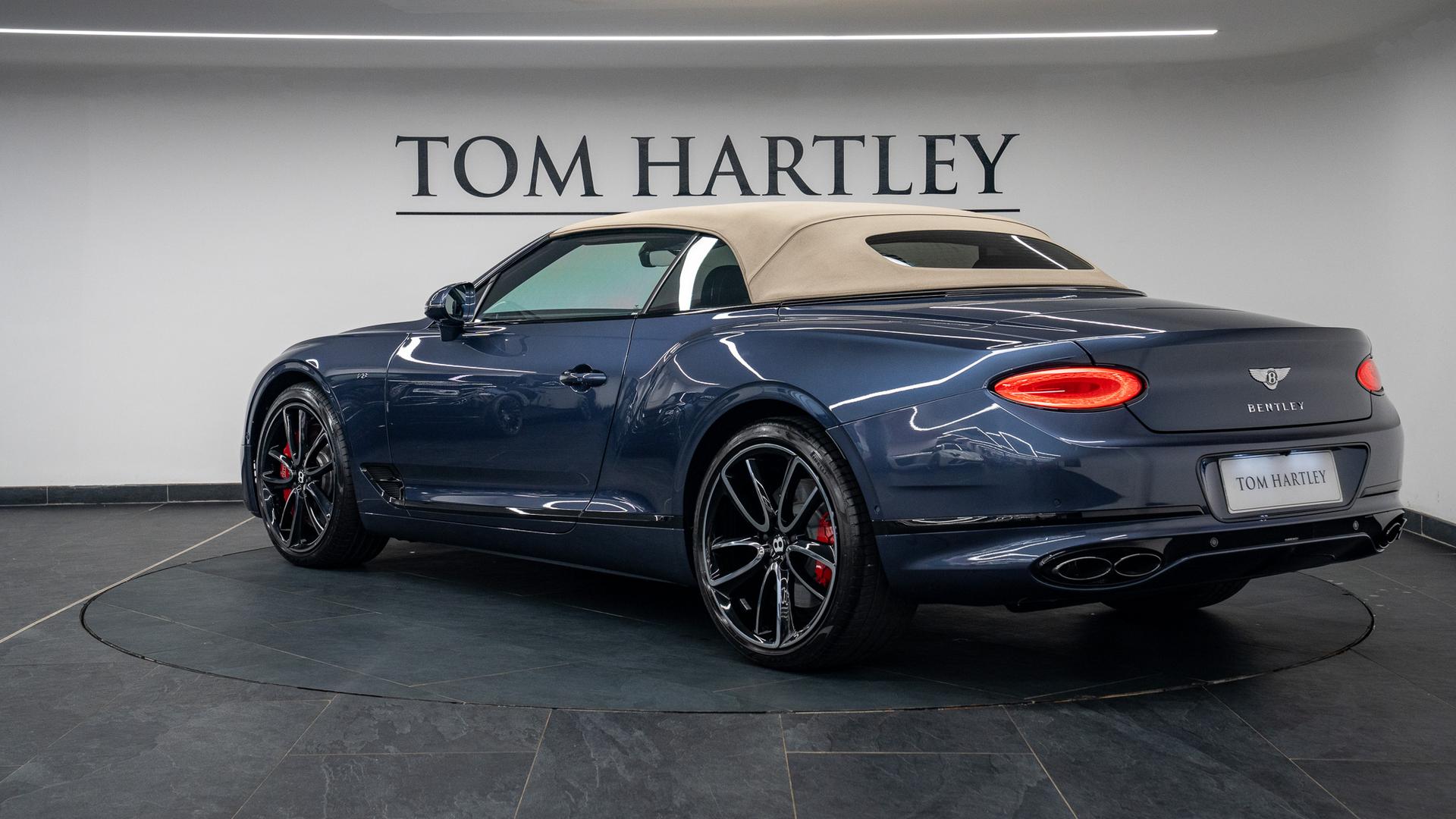 Bentley Continental Photo 5e6db481-eb96-4a64-86ce-b5b943d292f9.jpg