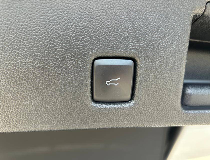 Ford Kuga Photo 5e72e4d3-a5eb-49ab-b7df-f74626766d3d.jpg