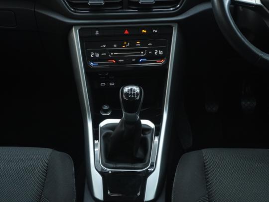 Volkswagen T-Roc Photo 5e766dd9-019b-4926-8b5c-bc1491ab0f88.jpg
