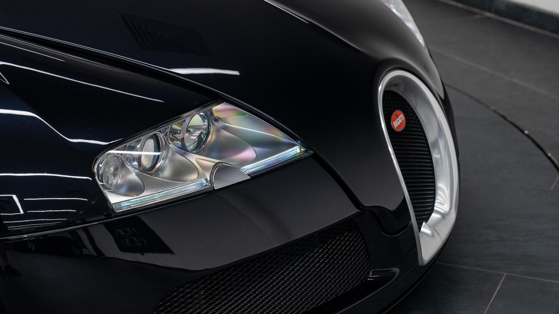 Bugatti Veyron Photo 5e768427-385d-4eb8-9cfd-9c39f88a8012.jpg