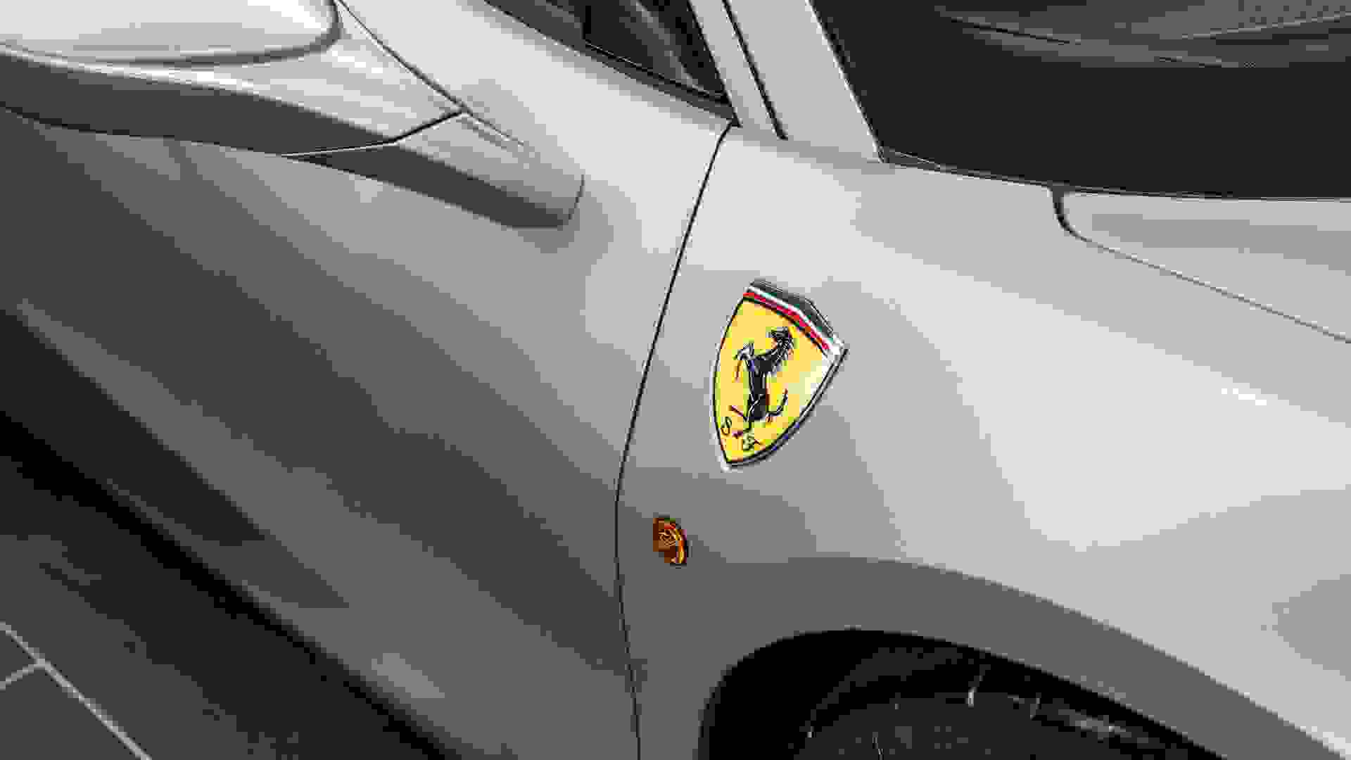 Ferrari 488 Photo 5e87238f-1125-454d-aa92-7ed353e16f6d.jpg