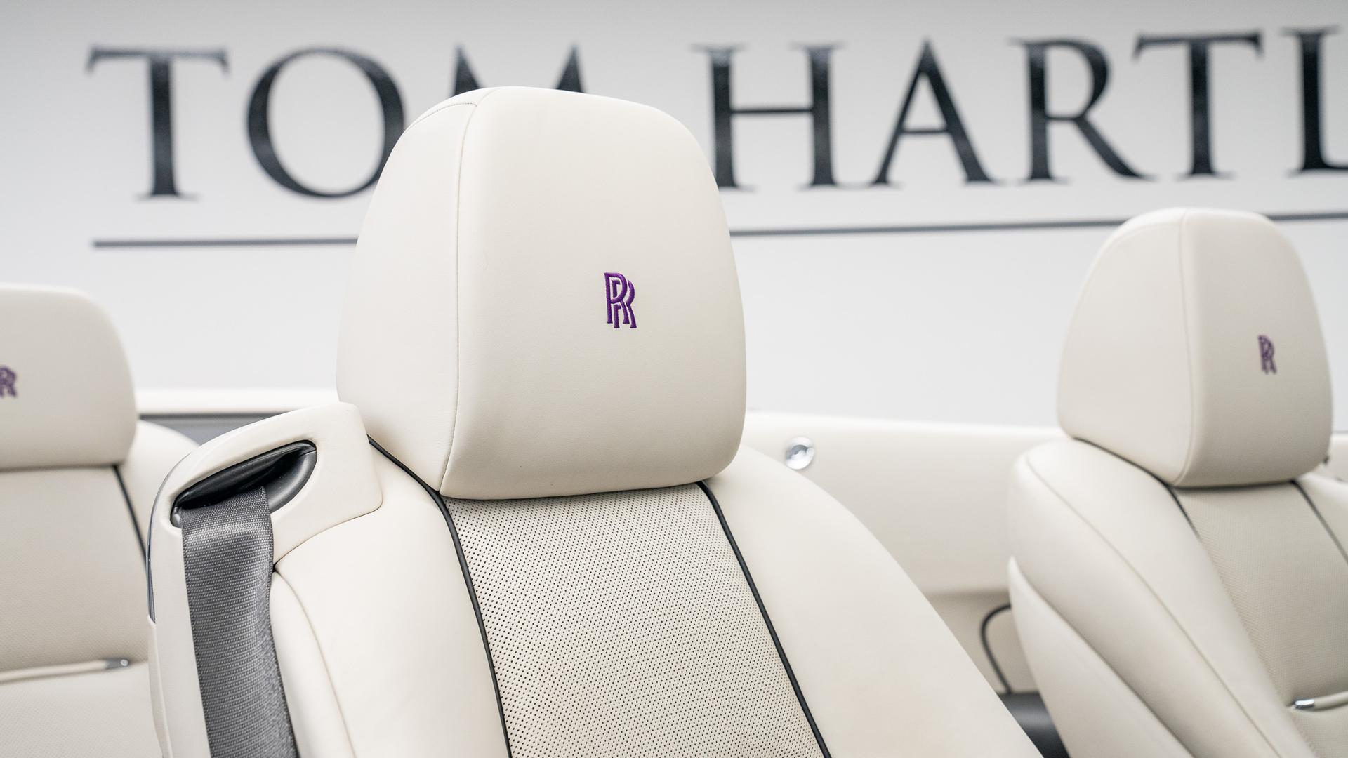 Rolls-Royce Dawn Photo 5e8f661a-291b-48ac-8d3d-775a86855320.jpg