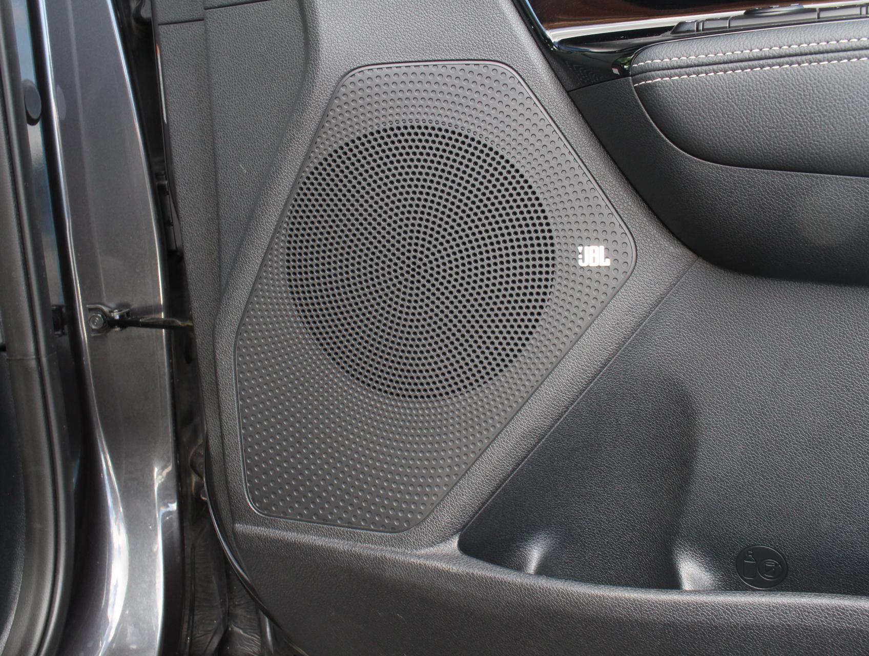 kia niro subwoofer