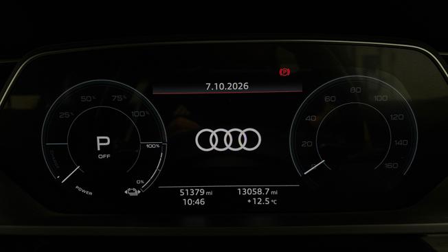 AUDI e-tron Photo 10