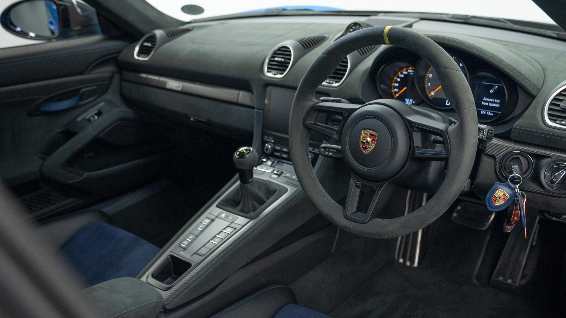 Porsche 718 Cayman Photo 5eb0066c-9ee5-41fc-8953-a0f216e66bb7.jpg