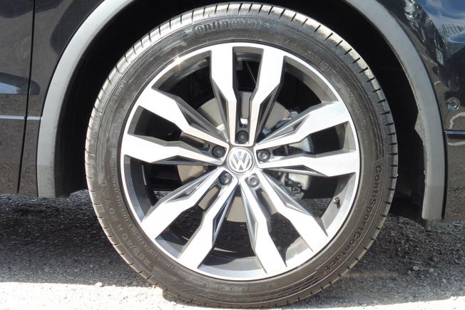 VOLKSWAGEN Tiguan Photo 5