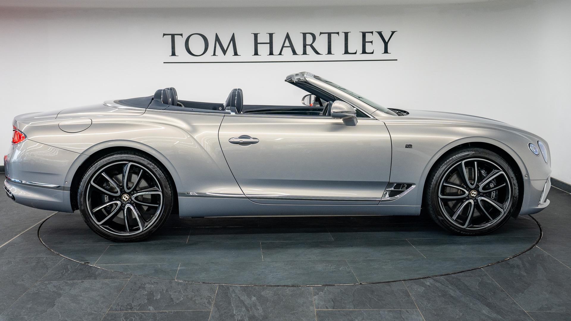 Bentley Continental GTC Photo 5eb32a87-4dd8-4944-af27-235f20d05960.jpg