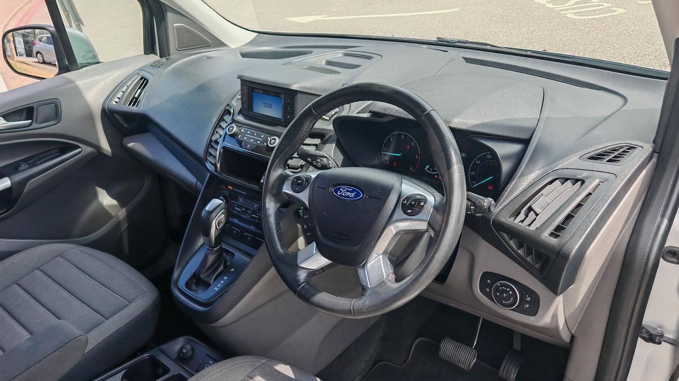 Used Ford Tourneo Connect FY20OVL 11