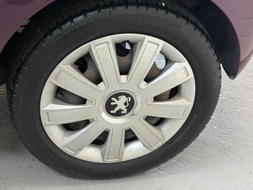 Peugeot 108 Photo 5ed5f1a8-3737-4090-9f97-fb406b456807.jpeg