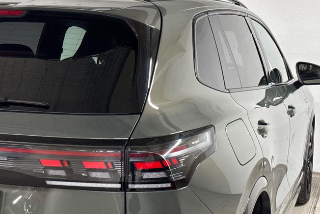 VOLKSWAGEN Tiguan Photo 28