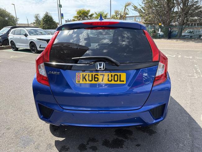 Honda Jazz Photo 5f218597-9f74-4432-bdb4-b2e33b896258.jpg
