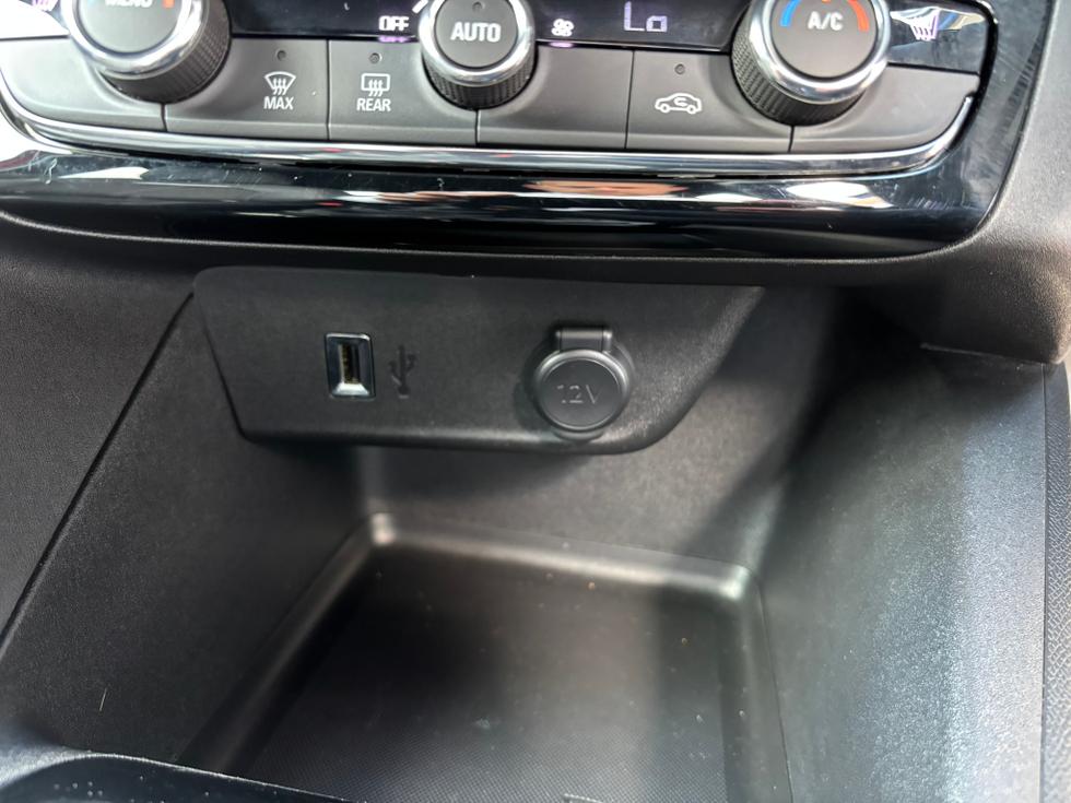 Vauxhall Corsa Photo 5f2731ff-4188-403e-8c39-9ebe2ea23274.JPEG