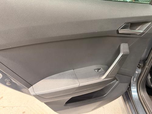 SEAT Arona Photo 5f2f10e9-44fa-4772-b323-6a14a59da1d8.jpeg