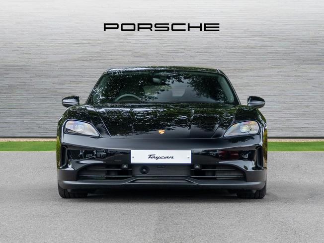Porsche Taycan Photo 6