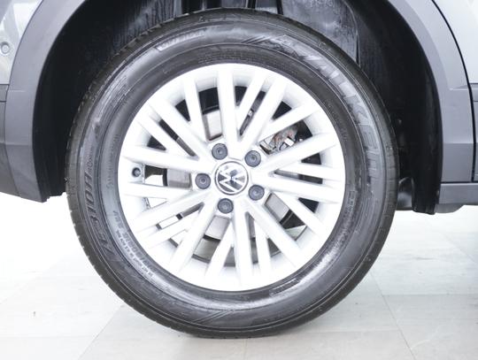Volkswagen T-Roc Photo 5f4e81e7-a496-4afe-819f-83d95d290384.jpg