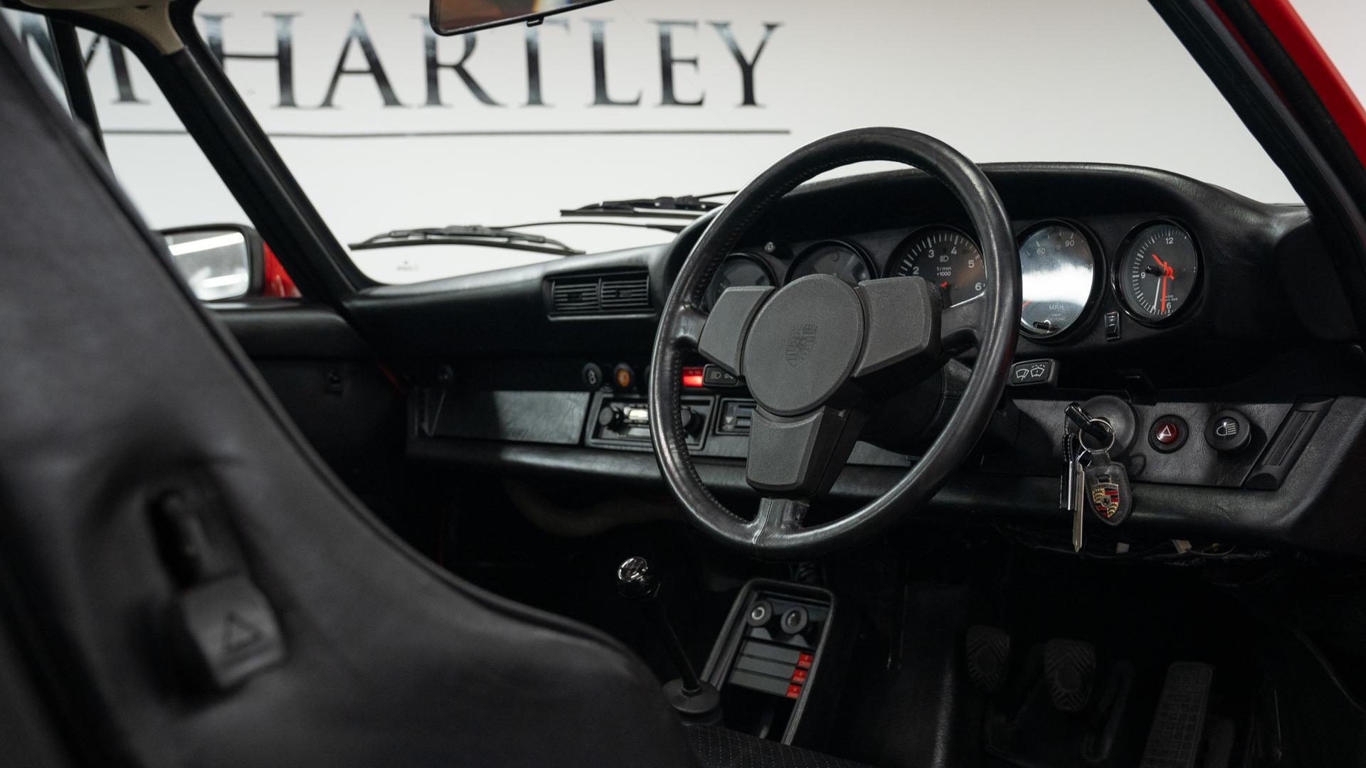 Porsche 911 Photo 5f5510b1-c2ae-4b14-a778-fc846d0fa878.jpg