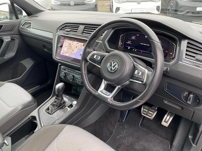 VOLKSWAGEN Tiguan Photo 2