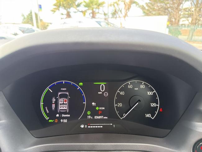 Honda HR-V Photo 5f65241b-4fb6-4b3a-a2ff-40f6234d23a8.jpg